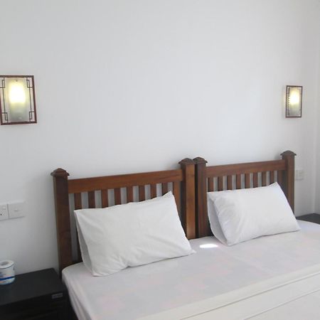 Bay Reach Home Stay Велигама Экстерьер фото