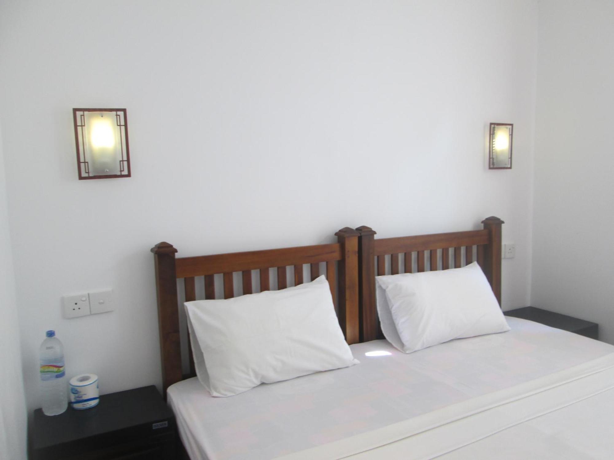 Bay Reach Home Stay Велигама Экстерьер фото
