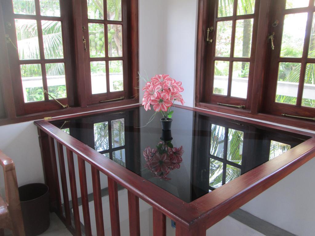 Bay Reach Home Stay Велигама Экстерьер фото