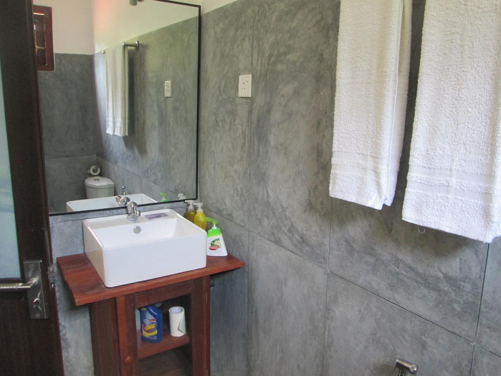 Bay Reach Home Stay Велигама Экстерьер фото