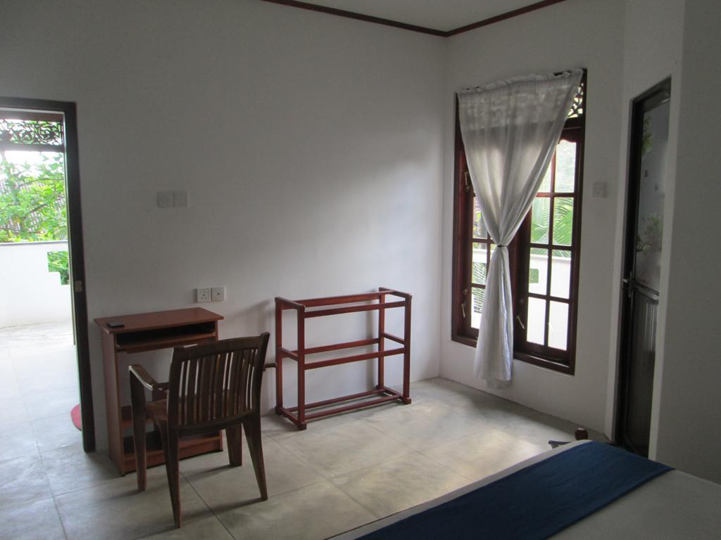 Bay Reach Home Stay Велигама Экстерьер фото