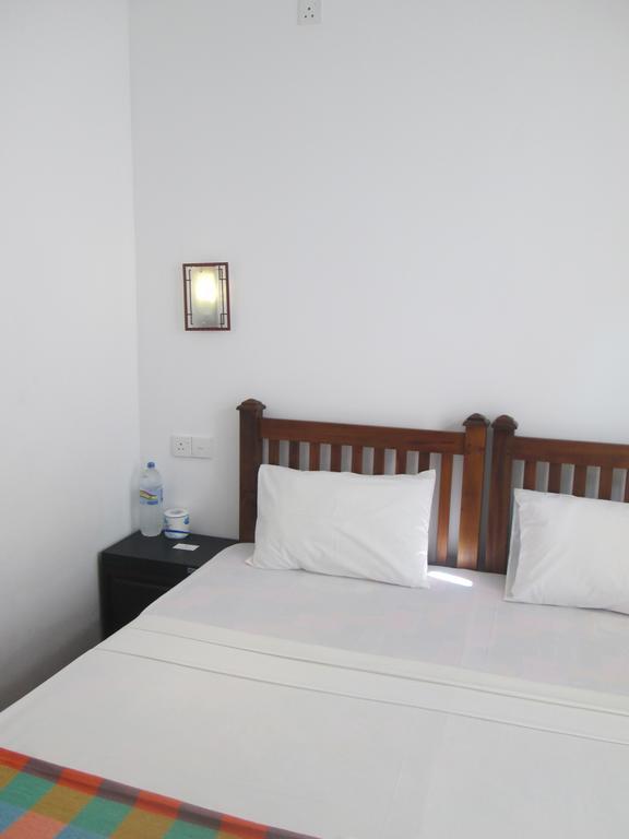 Bay Reach Home Stay Велигама Экстерьер фото