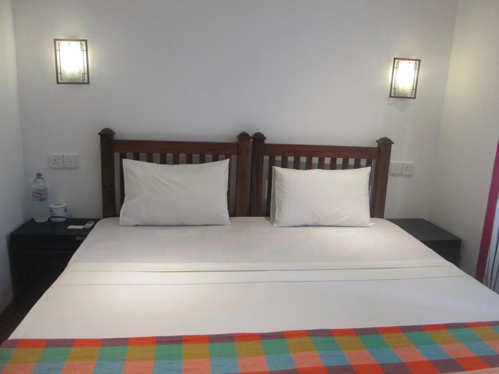 Bay Reach Home Stay Велигама Экстерьер фото